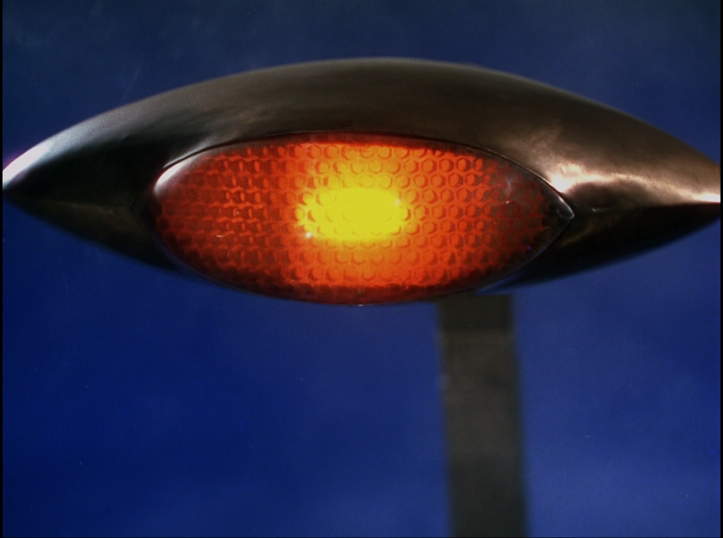 The cobra inspiration is pretty clear in this shot from the iTunes HD version of War of the Worlds.